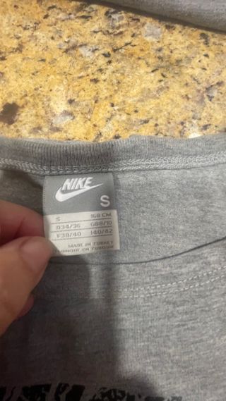 Camiseta Nike Manga Corta Gris