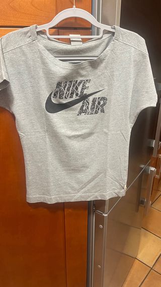 Camiseta Nike Manga Corta Gris
