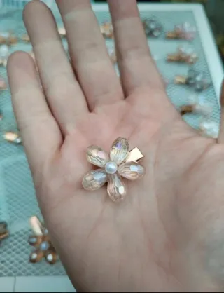 Pack 50 Clips Pelo Flor Cristal ,nuevas sin usar