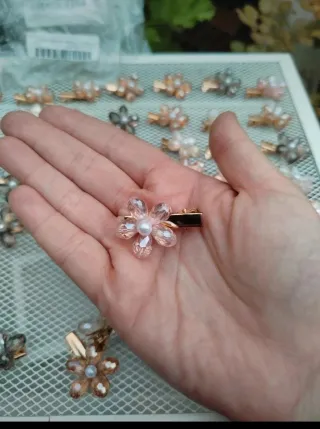 Pack 50 Clips Pelo Flor Cristal ,nuevas sin usar