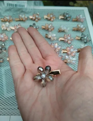 Pack 50 Clips Pelo Flor Cristal ,nuevas sin usar