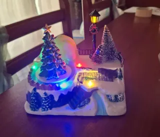 Villaggio Natalizio Luci musica e movimento