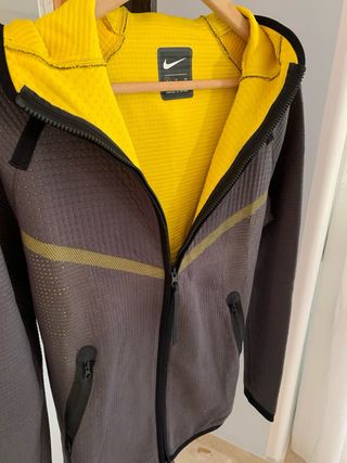 Sudadera NIKE con Capucha