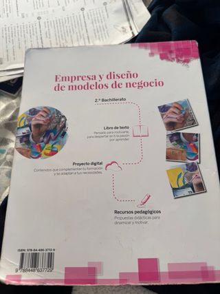 Libro empresa y diseño de modelo de negocios 2bach