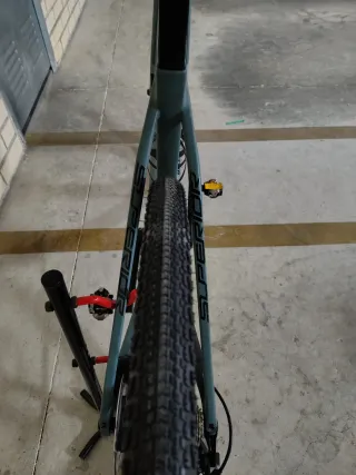 Bicicleta Gravel Superior GRX 11v