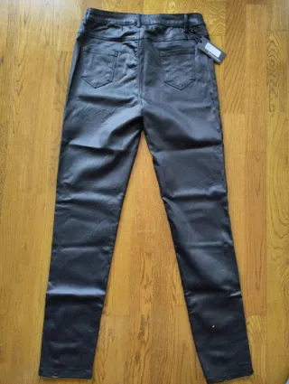 Pantalones efecto piel mujer