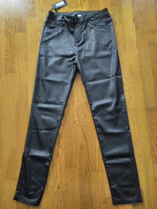 Pantalones efecto piel mujer