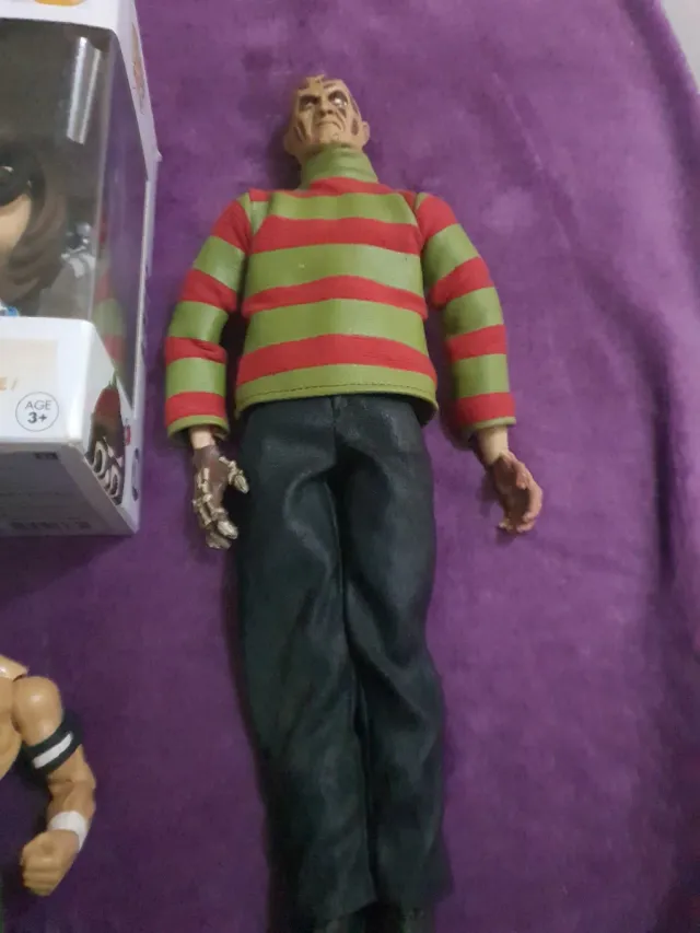 Lote de Figuras de Ação + Acender Bicicleta