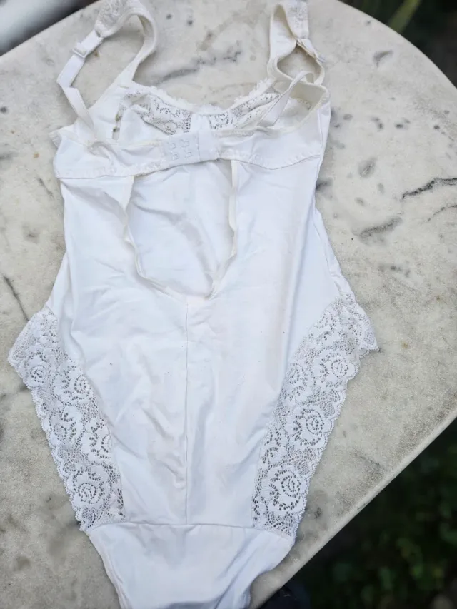 Body bianco con pizzo