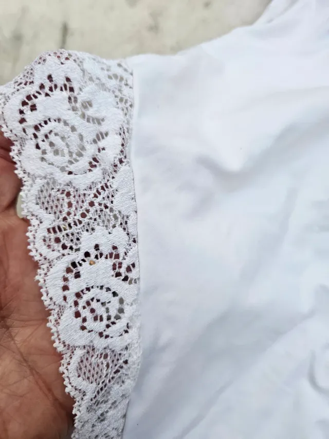 Body bianco con pizzo