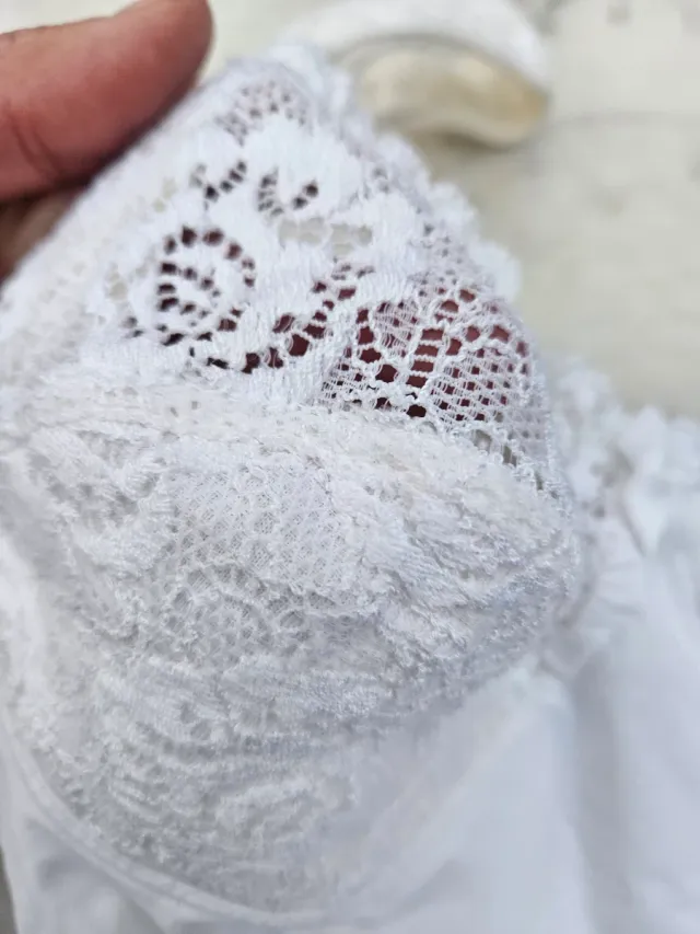 Body bianco con pizzo