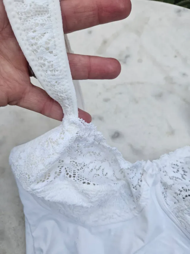 Body bianco con pizzo