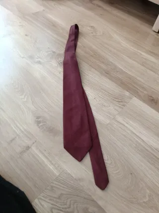 Corbata de seda roja