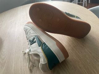 Zapatillas deportivas KELME blancas y verdes