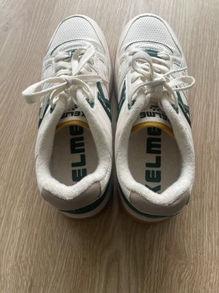 Zapatillas deportivas KELME blancas y verdes