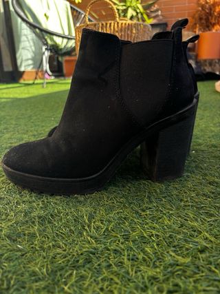 Botines negros tacón