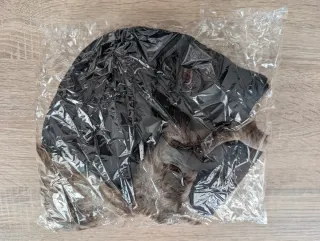 Gorro de nieve negro con orejeras