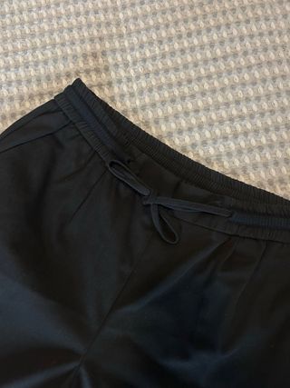 Pantalón negro Zara