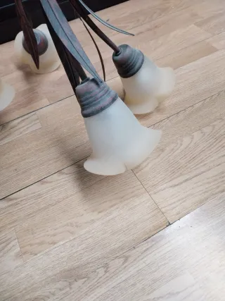 Lámpara colgante de metal y cristal