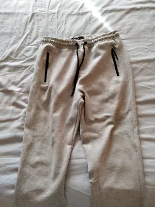 Pantalón deportivo Pull&Bear gris