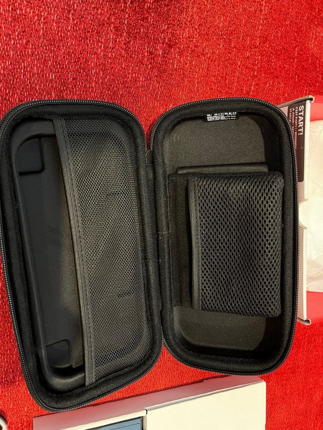 Nintendo Switch OLED Blanca y Negra