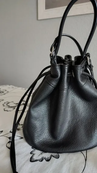 Bolso bombonera negro piel