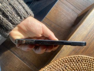 iPhone 12 Pro - 128GB - Grafito - 86% salud