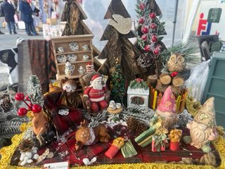 Casa di Babbo Natale con luci