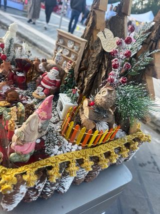 Casa di Babbo Natale con luci