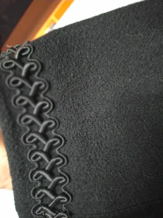 Splendido cappotto nero taglia 47 conformata