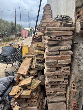 Ladrillos de obra para construcción