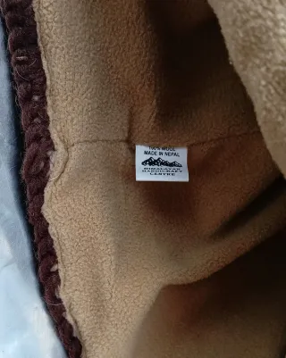 Berretto paraorecchie invernale lana made in Nepal