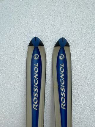 Esquís Rossignol con bastones