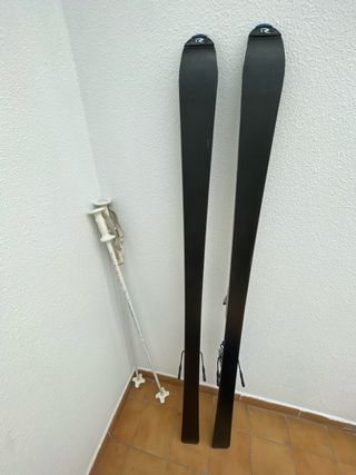 Esquís Rossignol con bastones