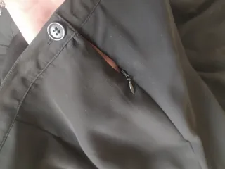 Falda asimétrica negra con forro T.50