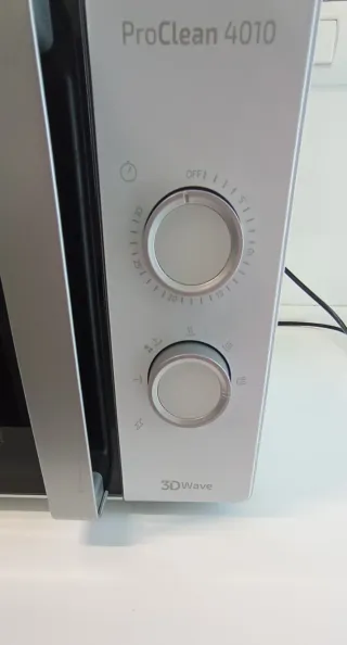 Microondas Cecotec 700W 23L