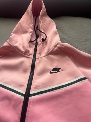 Conjunto Nike Tech Fleece Rosa