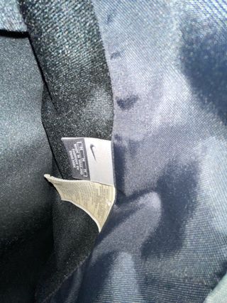 Chaqueta Nike reversible negra y gris