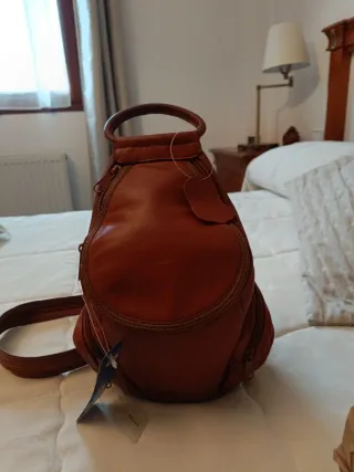 Mochila pequeña de piel