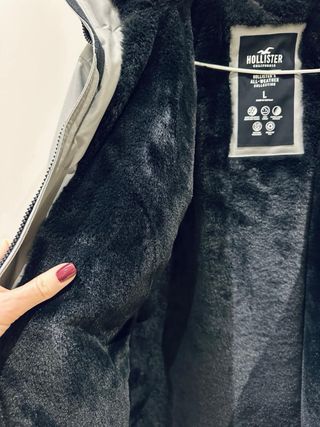 Abrigo Hollister Gris