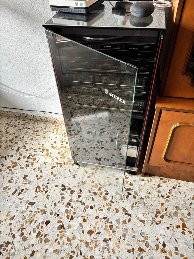 Equipo de música Silver con tocadiscos