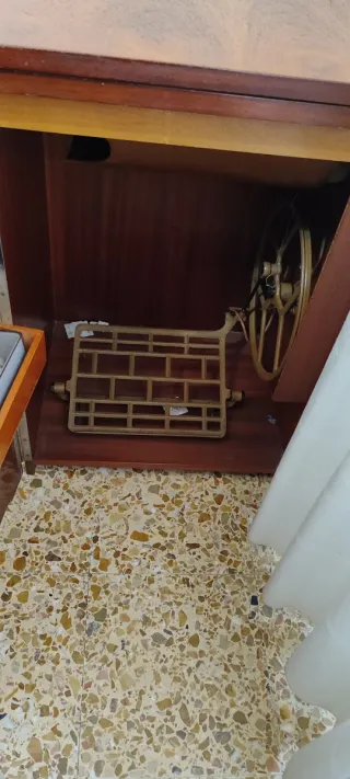 Mueble Singer antiguo máquina de coser