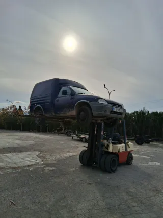 Carretilla elevadora Nissan 3000kg