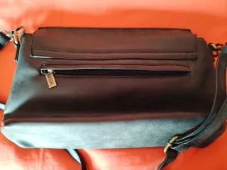 Bolso Misako negro con bordado floral