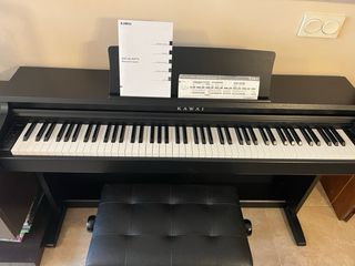 Piano Digital Kawai KDP120 con Banqueta