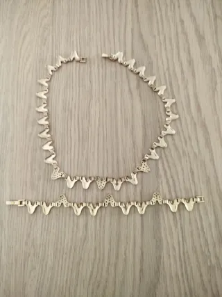 Gargantilla y pulsera bisutería dorada