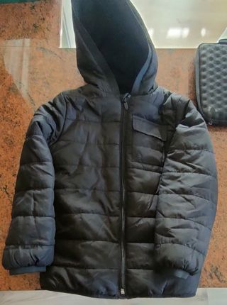 Abrigo unisex para niños negro con forro polar