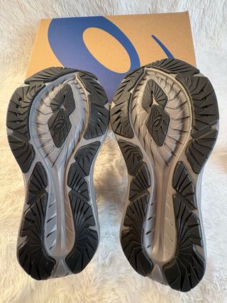 ASICS Novablast 4 Platinum 43 EU / US 9.5