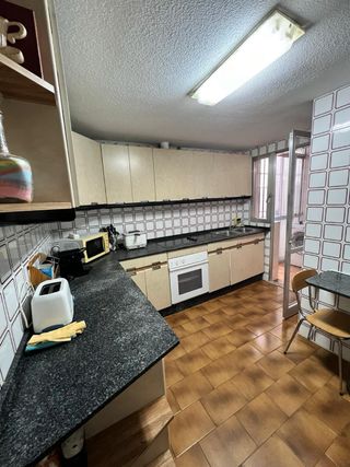 Habitación libre en piso compartido