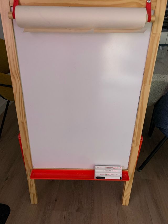 Pizarra Caballete Ikea Blanca y Negra